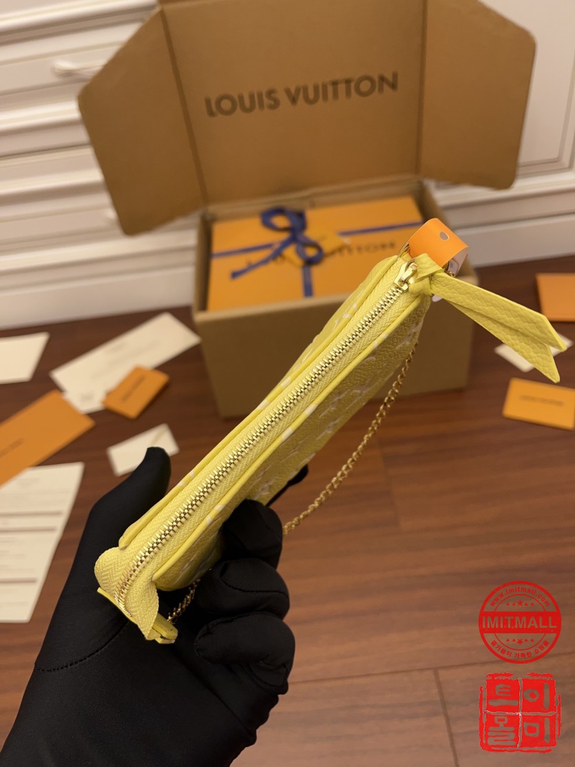 louis_vuitton_xxxxx_big_00007.jpg