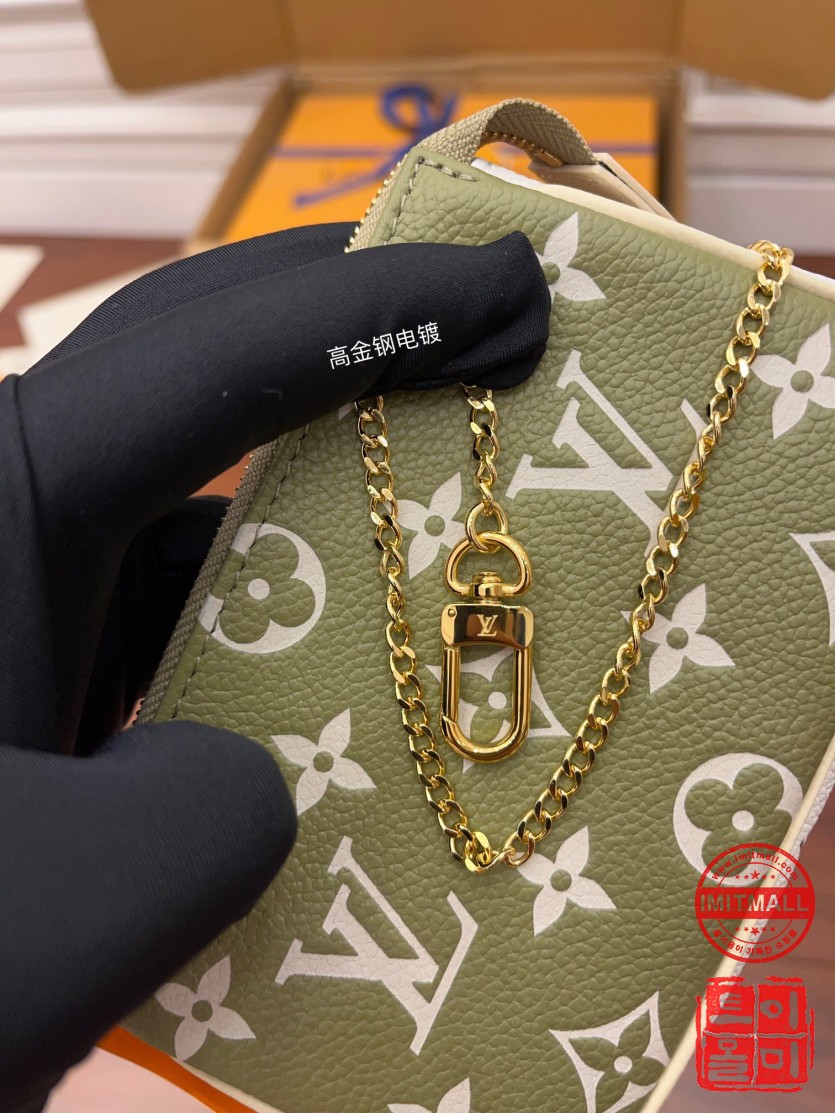 louis_vuitton_xxxxx_big_00005.jpg