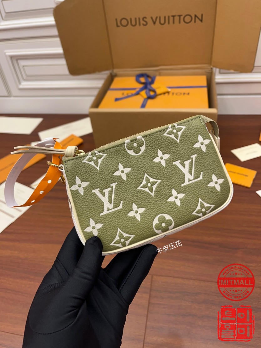 louis_vuitton_xxxxx_big_00006.jpg