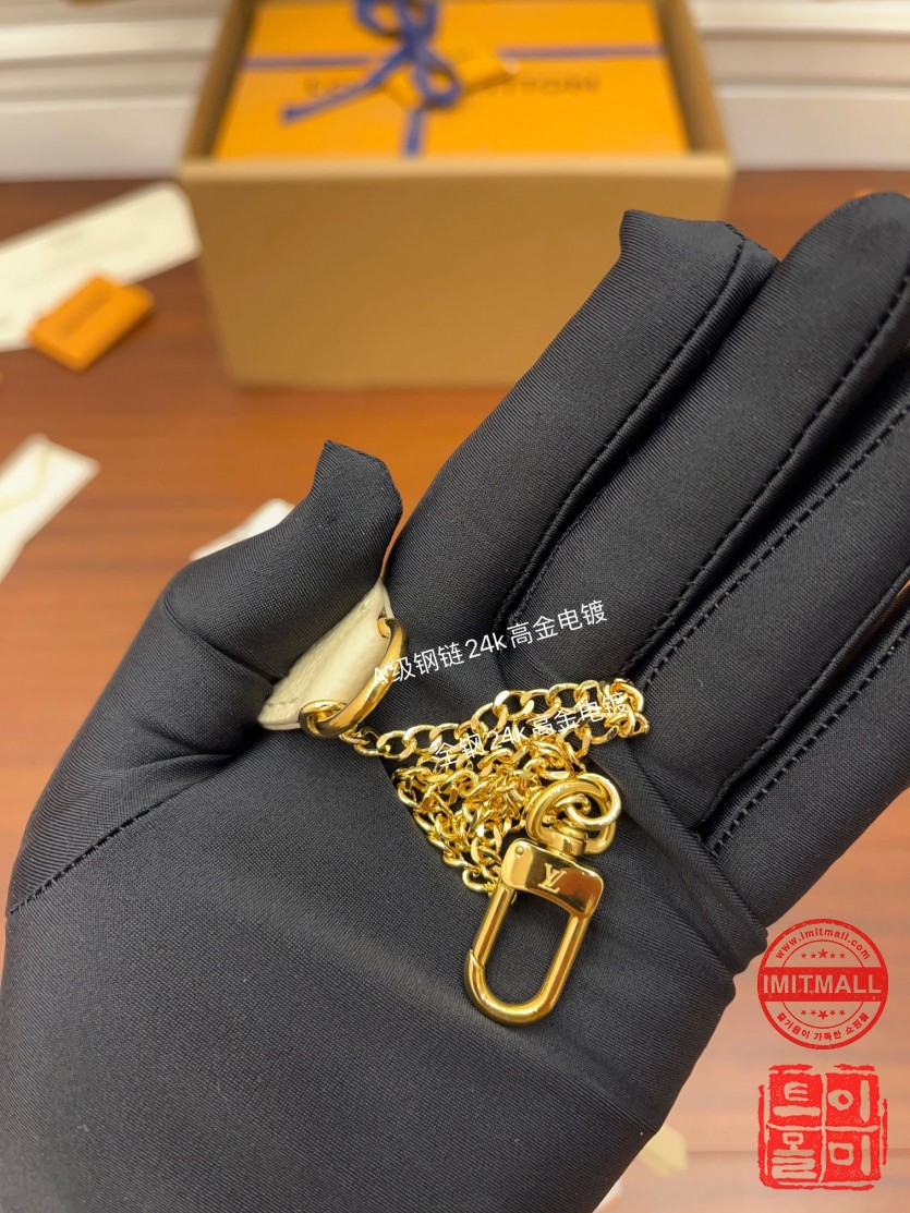 louis_vuitton_xxxxx_big_00008.jpg
