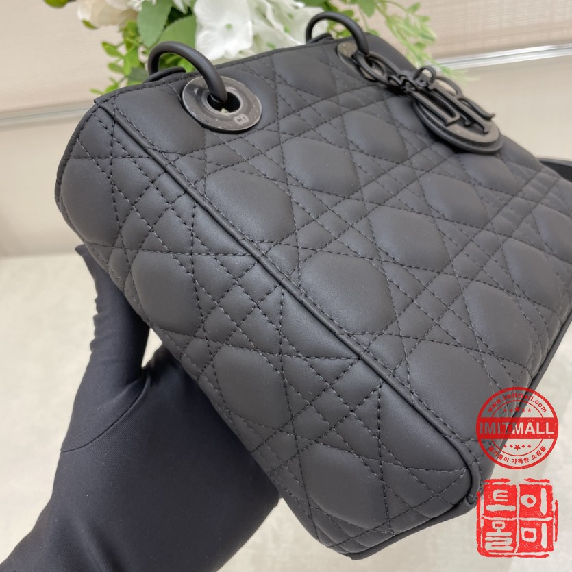 dior_xxxxx_big_00004.jpg