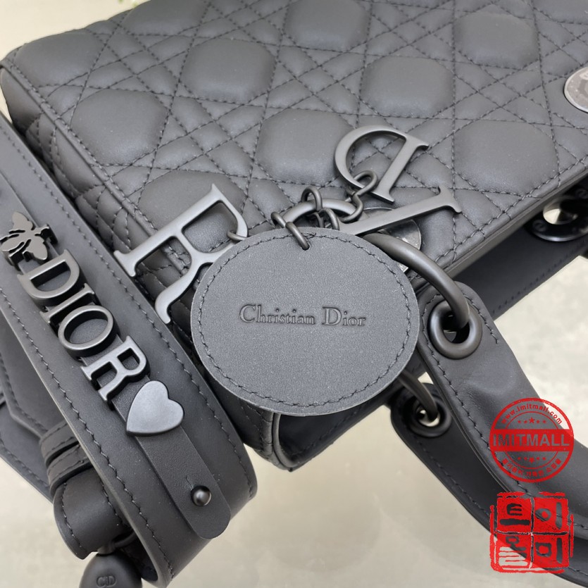 dior_xxxxx_big_00008.jpg