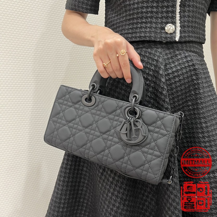 dior_xxxxx_big_00011.jpg
