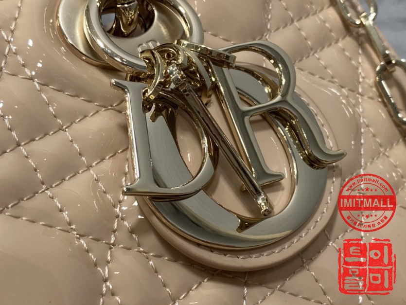 dior_xxxxx_big_00003.jpg