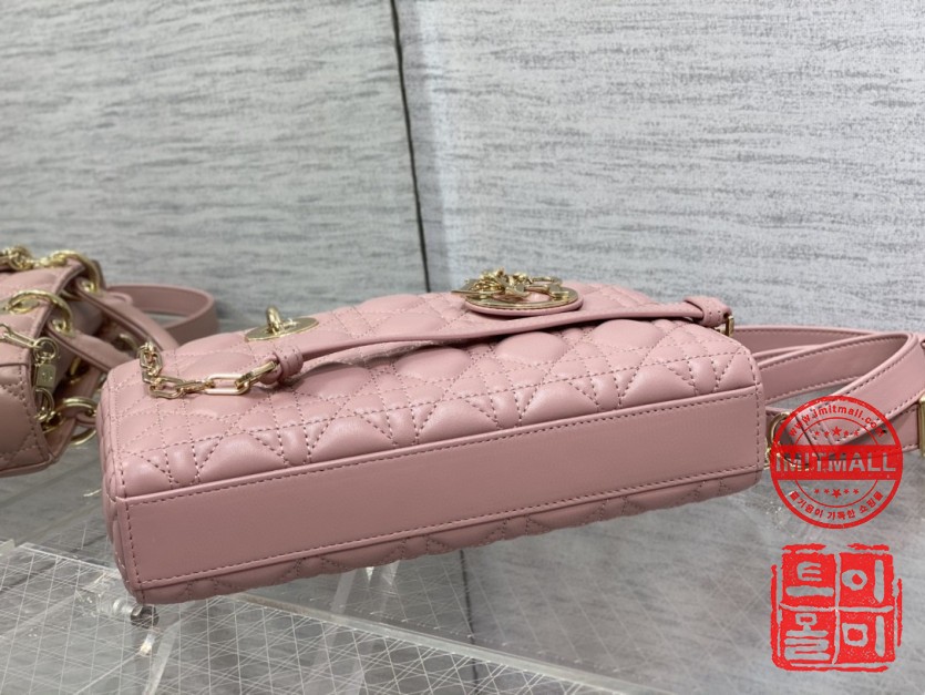 dior_xxxxx_big_00007.jpg