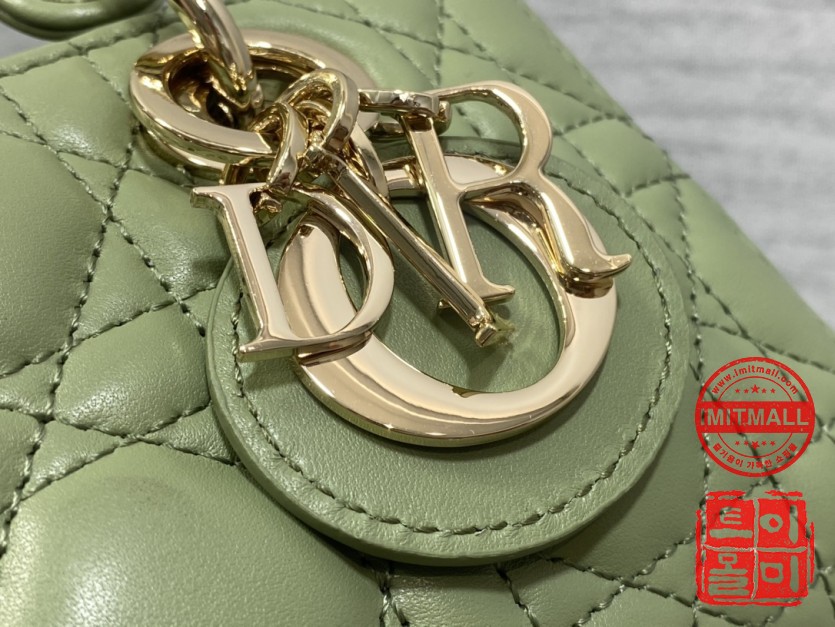 dior_xxxxx_big_00003.jpg