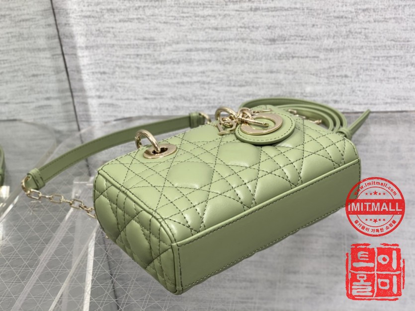 dior_xxxxx_big_00007.jpg