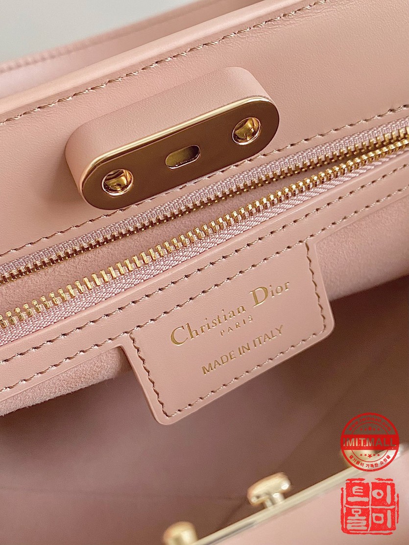 dior_xxxxx_big_00008.jpg
