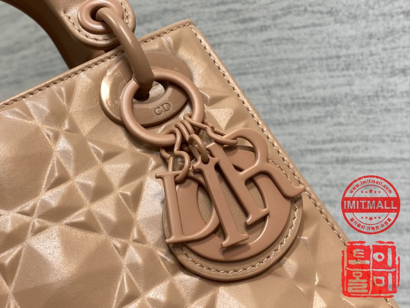 dior_xxxxx_big_00004.jpg