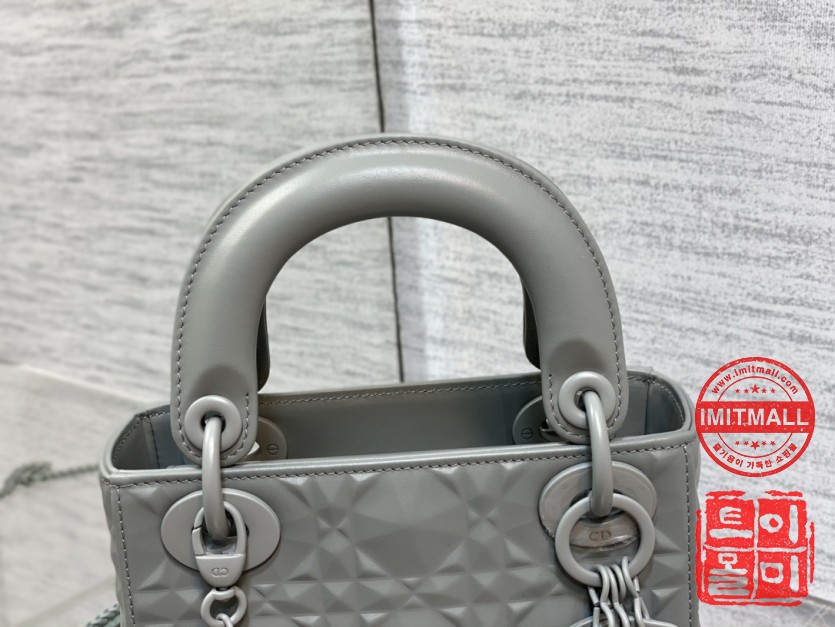 dior_xxxxx_big_00003.jpg