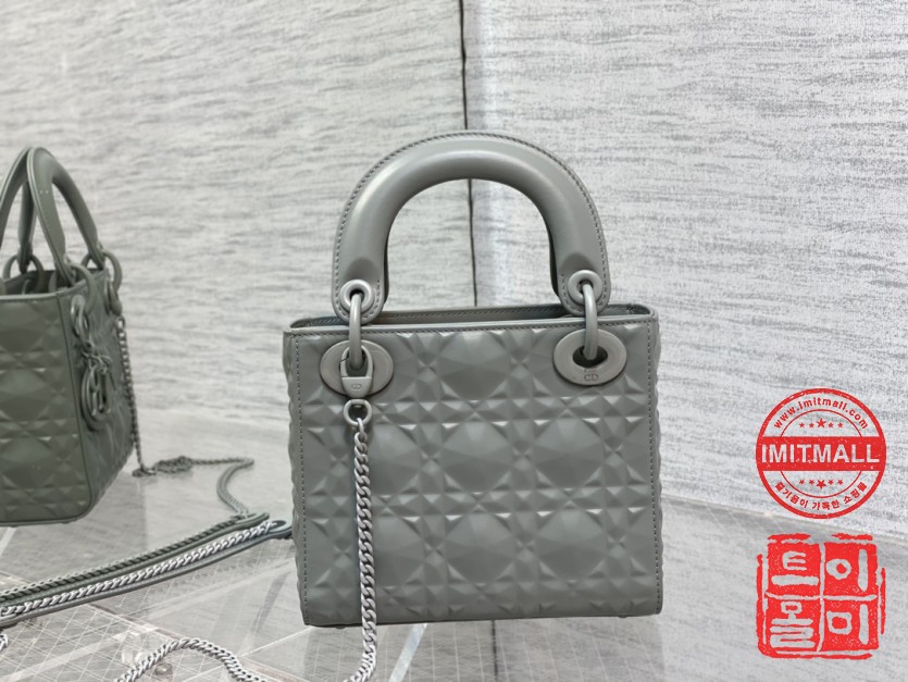 dior_xxxxx_big_00005.jpg