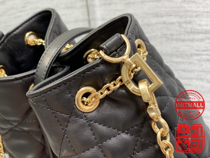 dior_xxxxx_big_00005.jpg