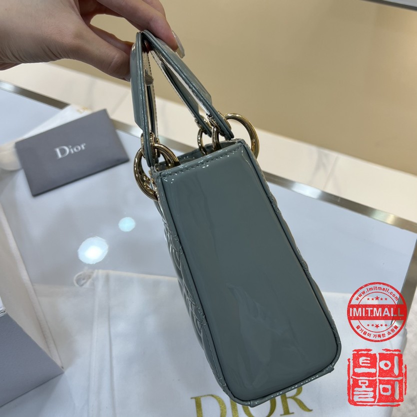 dior_xxxxx_big_00003.jpg