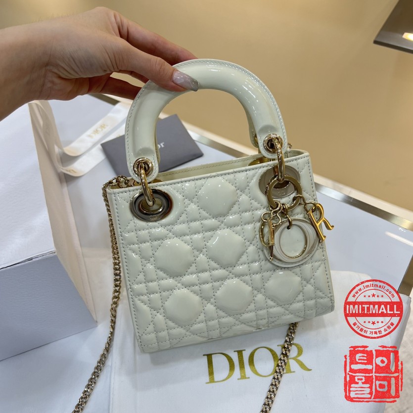 dior_xxxxx_big_00001.jpg
