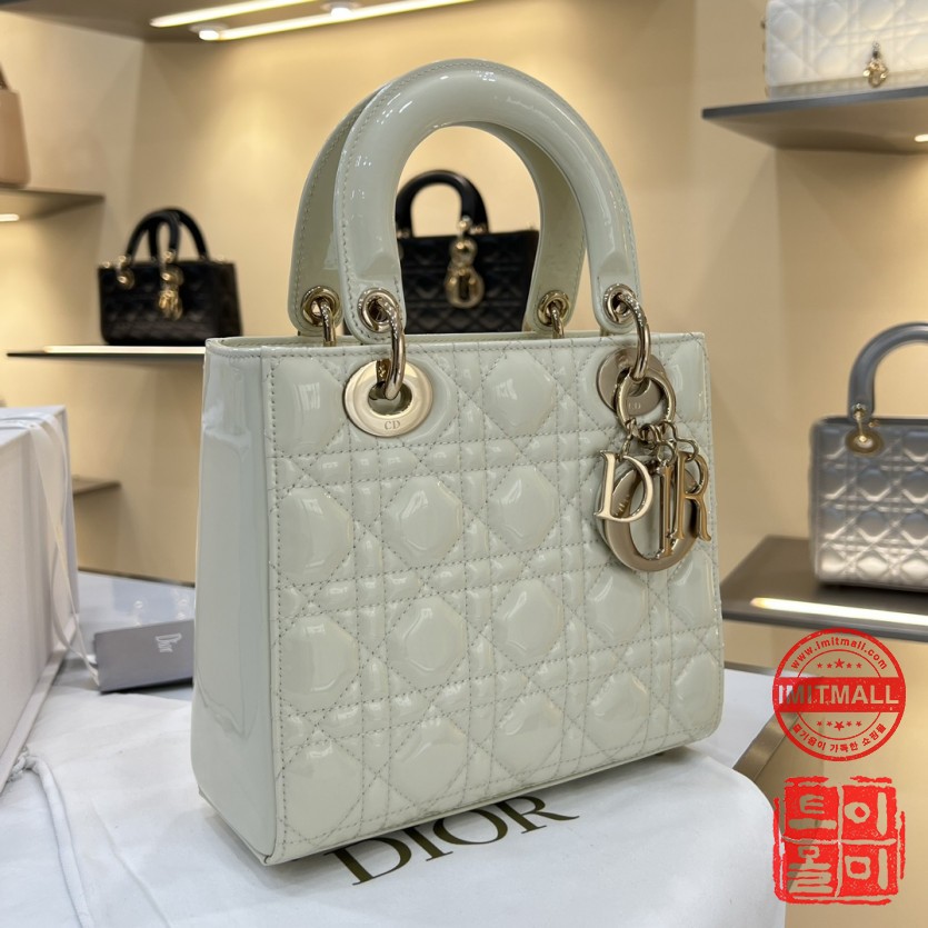 dior_xxxxx_big_00003.jpg