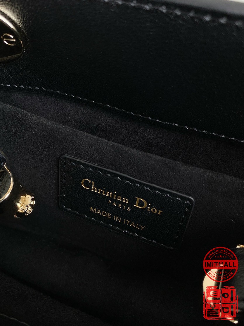 dior_xxxxx_big_00009.jpg