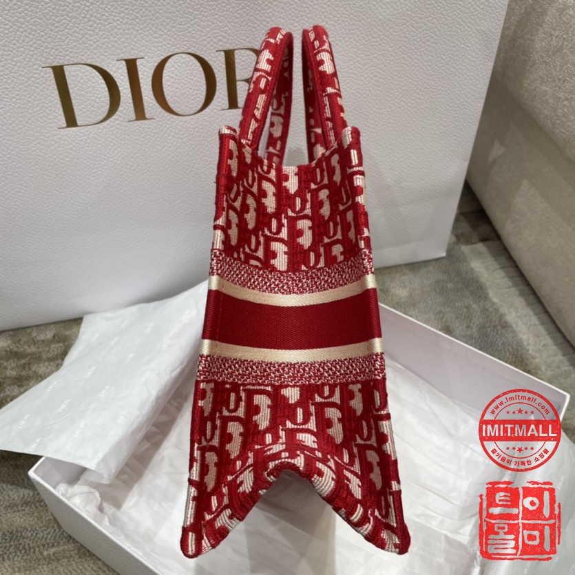 dior_xxxxx_big_00003.jpg