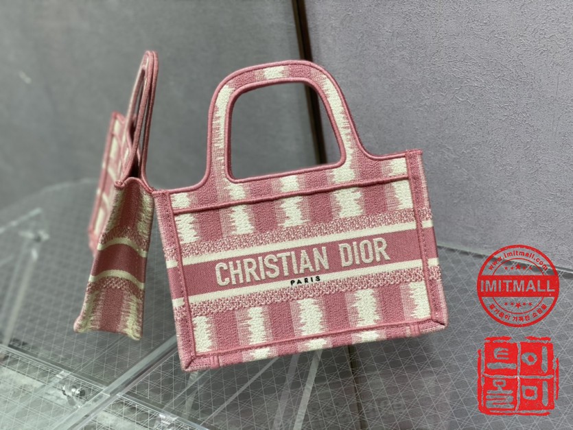 dior_xxxxx_big_00001.jpg