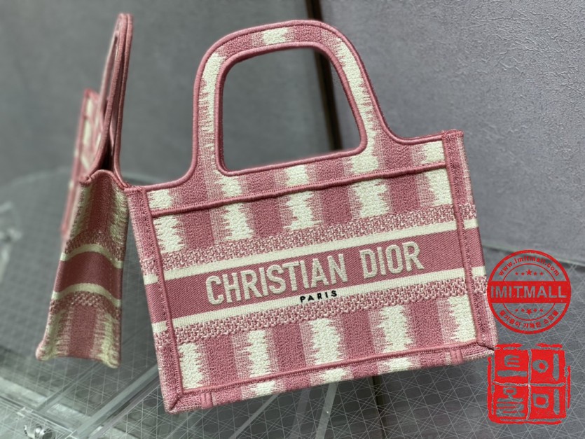 dior_xxxxx_big_00002.jpg