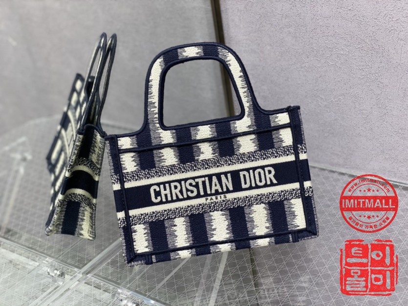 dior_xxxxx_big_00001.jpg