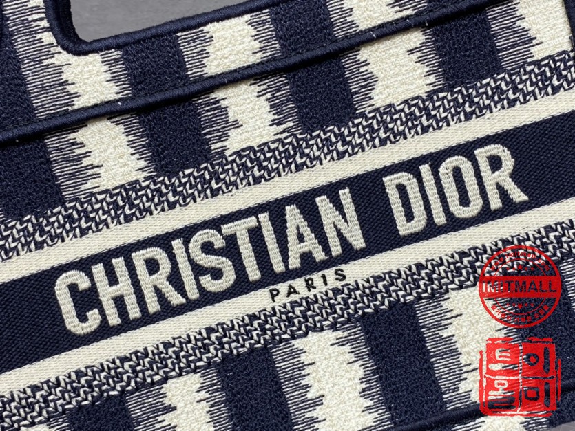 dior_xxxxx_big_00003.jpg