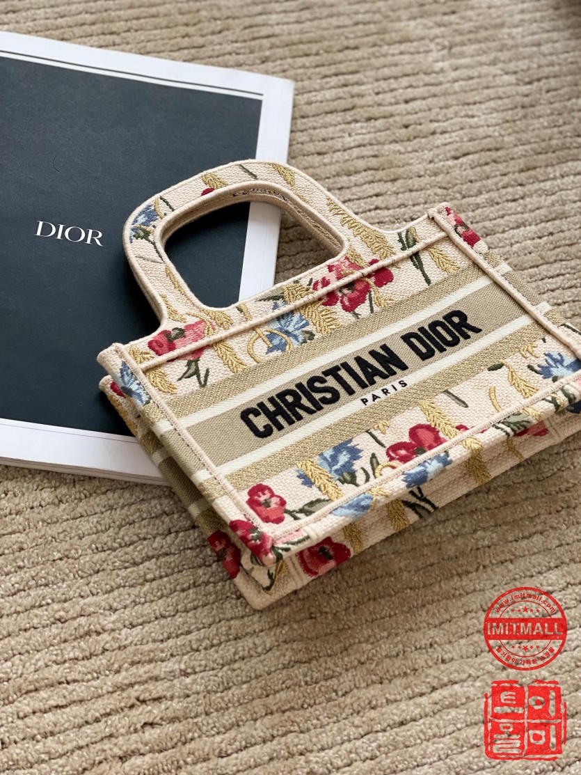 dior_xxxxx_big_00002.jpg