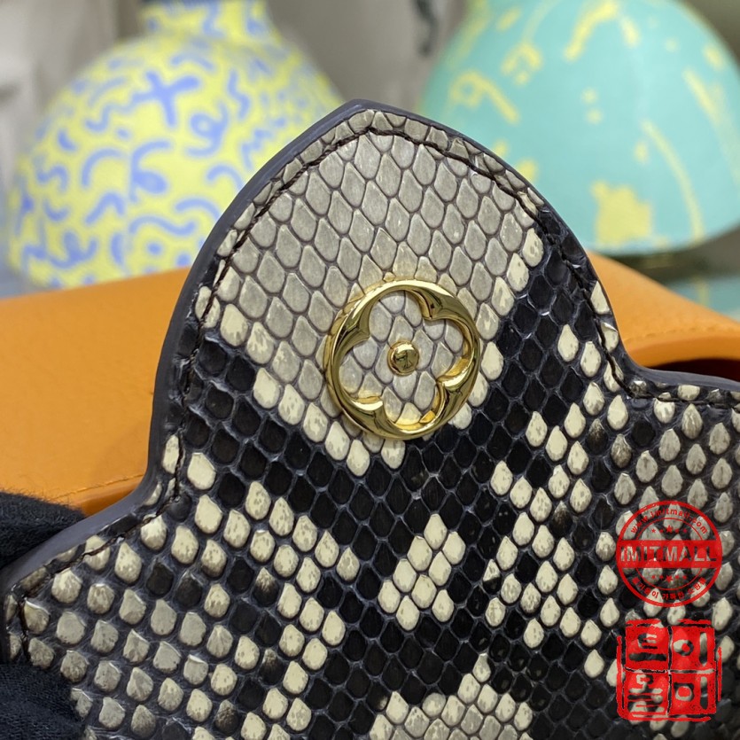louis_vuitton_xxxxx_big_00006.jpg