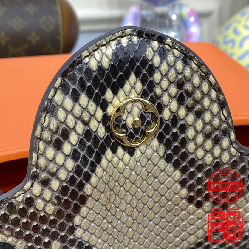 louis_vuitton_xxxxx_big_00015.jpg