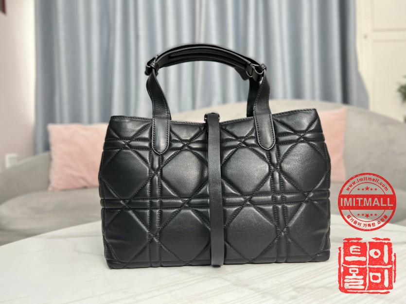 dior_xxxxx_big_00003.jpg