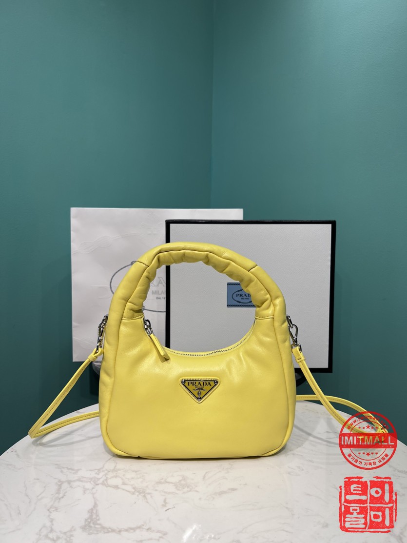 prada_xxxxx_big_00001.jpg