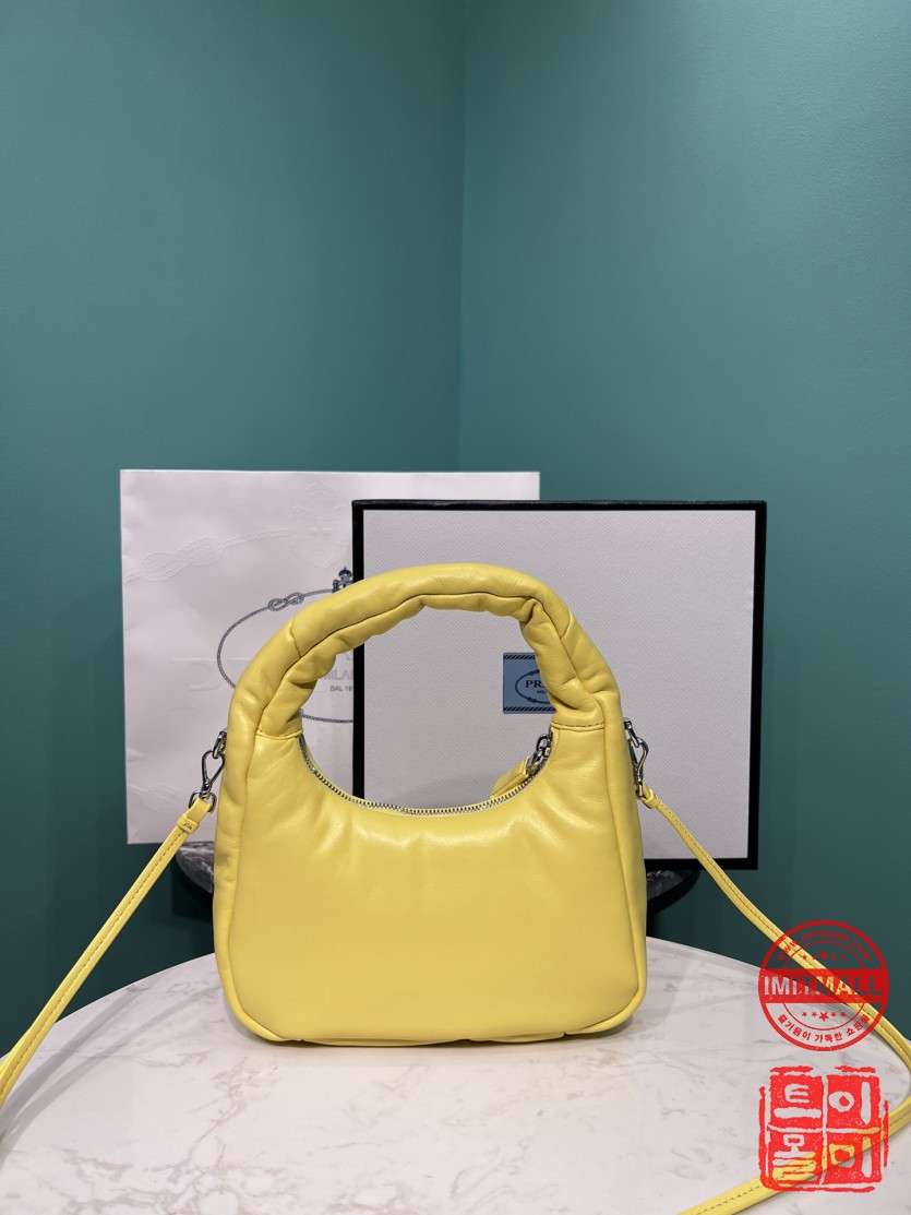 prada_xxxxx_big_00003.jpg