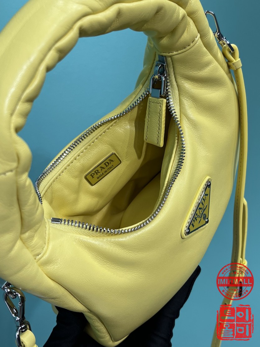 prada_xxxxx_big_00009.jpg