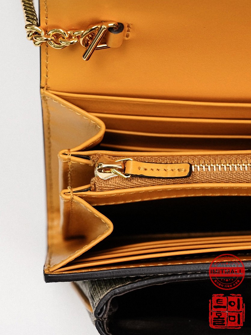 gucci_xxxxx_big_00014.jpg
