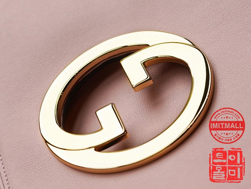 gucci_xxxxx_big_00009.jpg