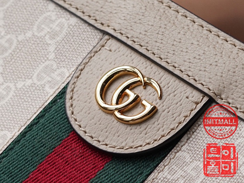 gucci_xxxxx_big_00009.jpg