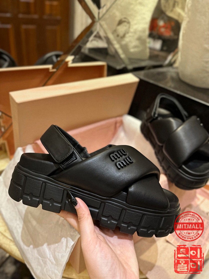miumiu_xxxxx_big_00006.jpg