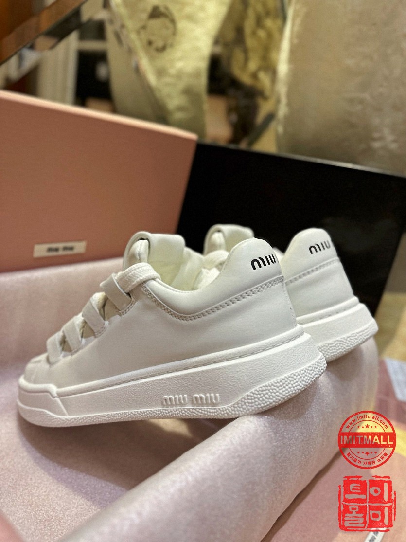 miumiu_xxxxx_big_00007.jpg
