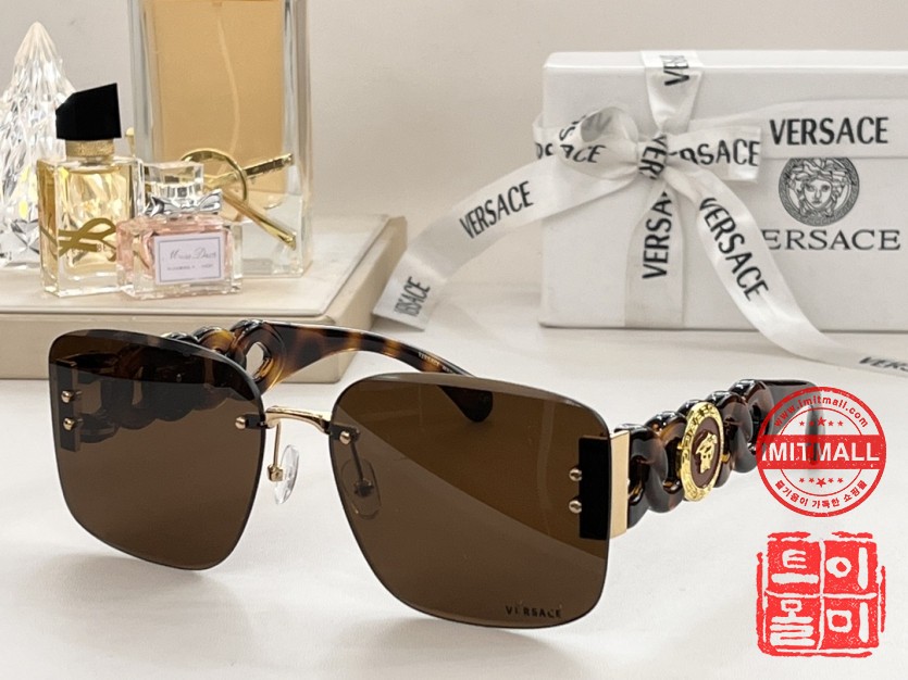 versace_xxxxx_big_00006.jpg