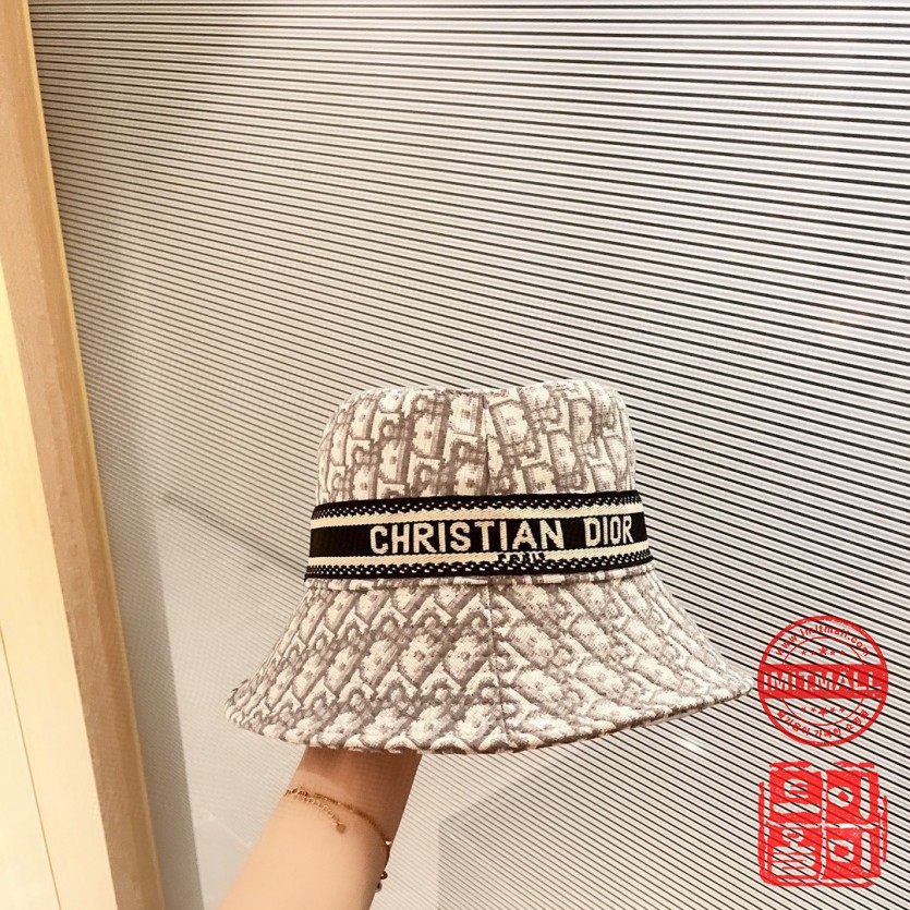 dior_xxxxx_big_00005.jpg