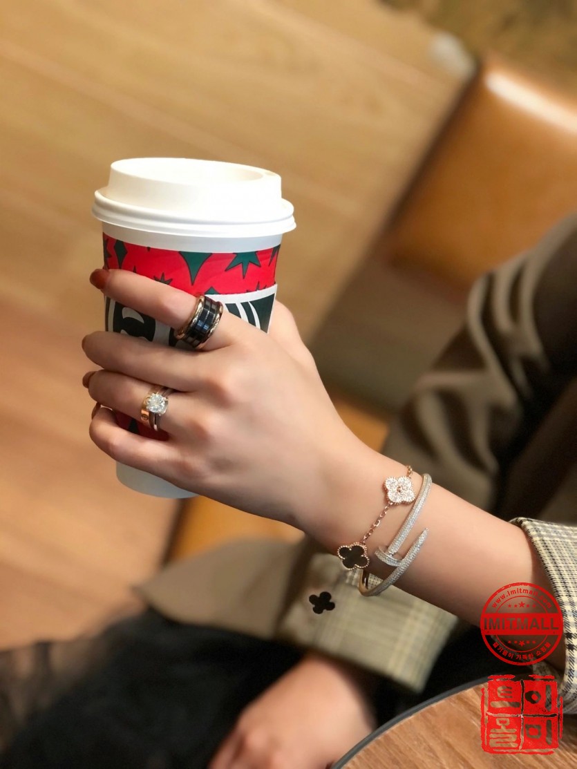 cartier_xxxxx_big_00013.jpg