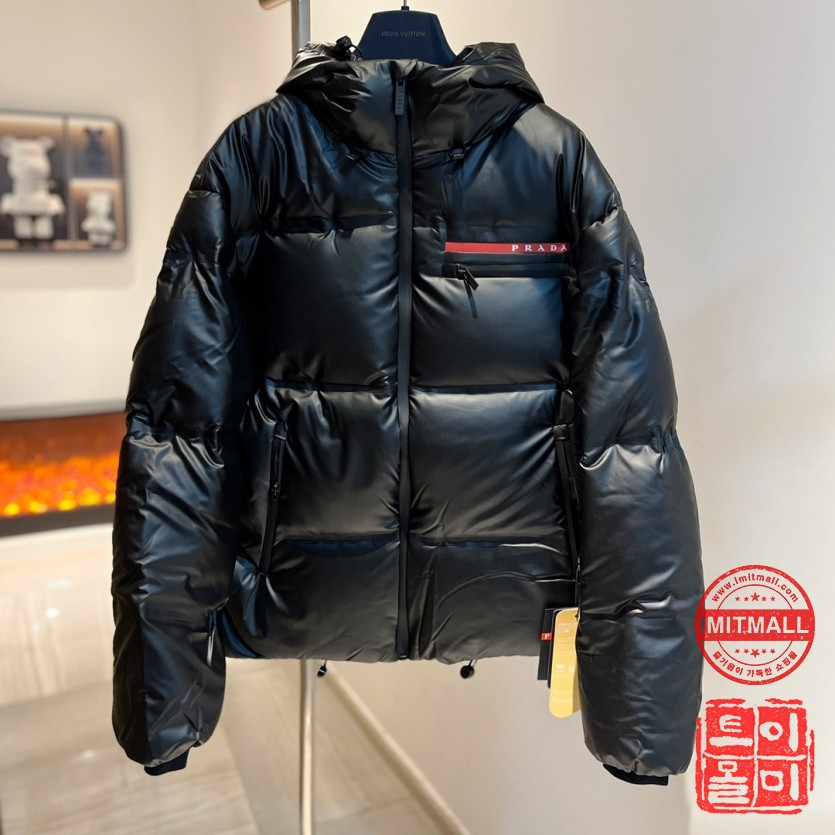 prada_xxxxx_big_00001.jpg