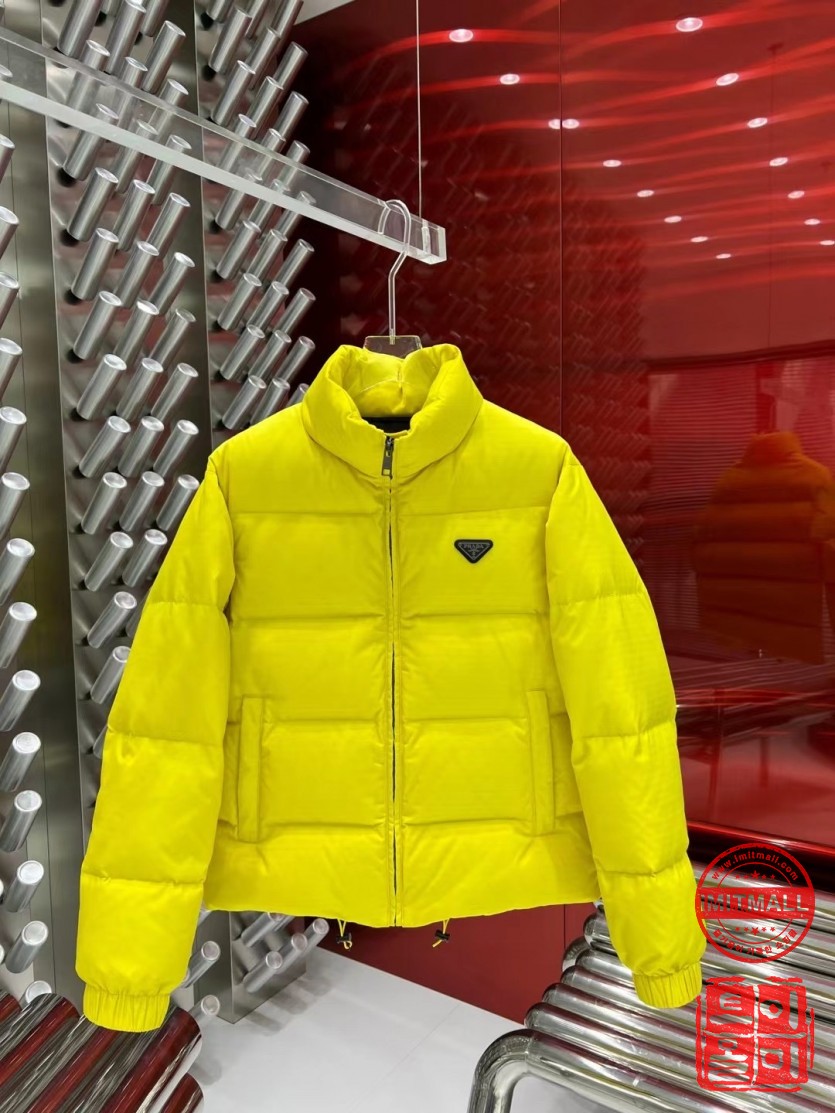 prada_xxxxx_big_00001.jpg