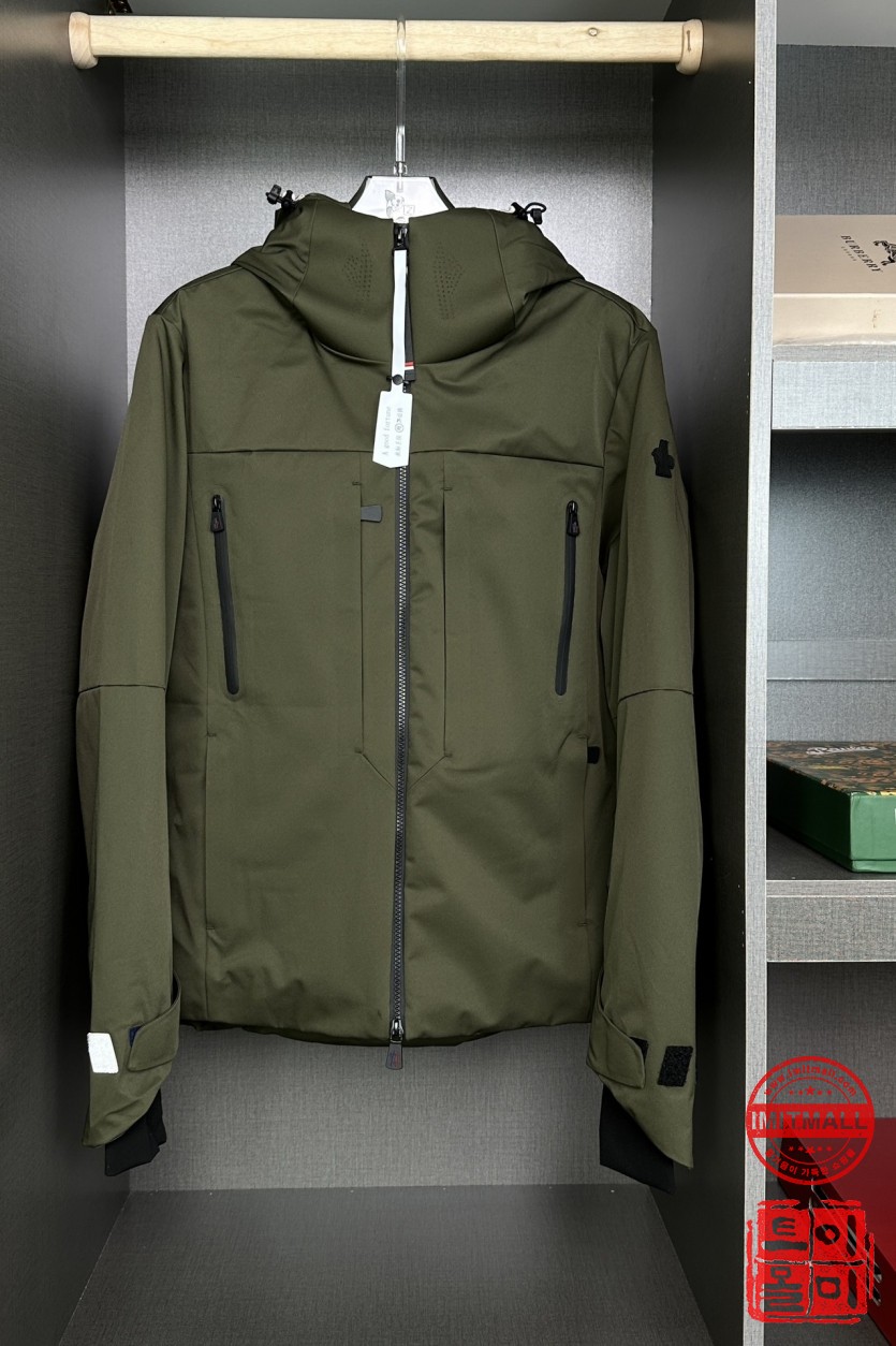moncler_xxxxx_big_00001.jpg