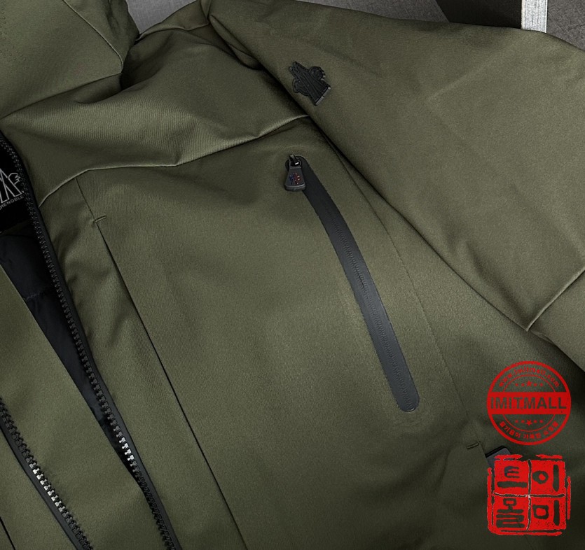 moncler_xxxxx_big_00005.jpg