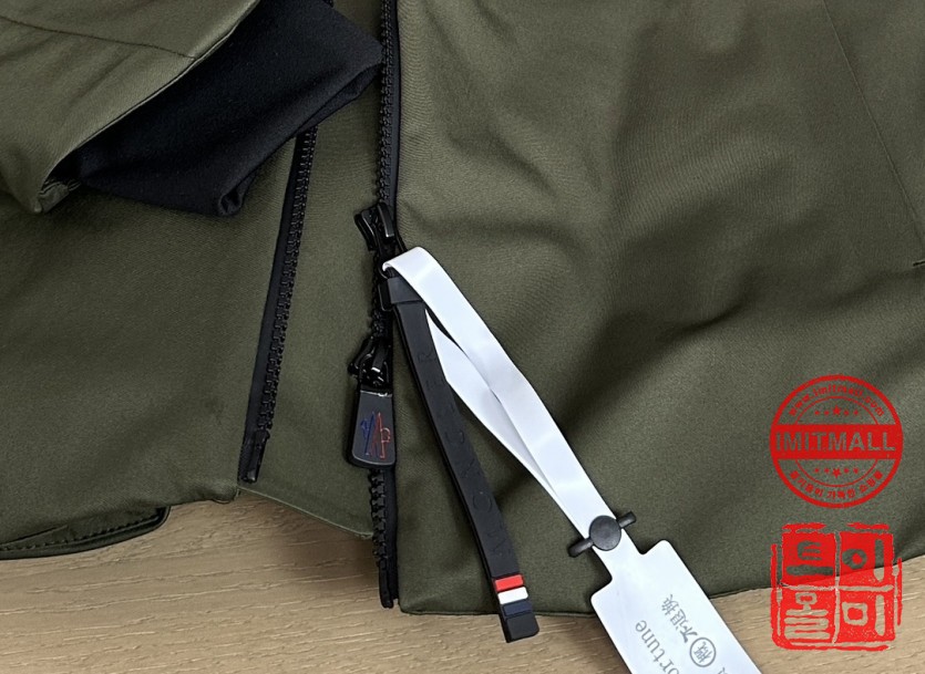 moncler_xxxxx_big_00008.jpg