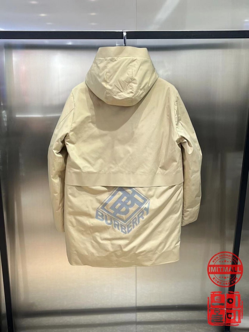 burberry_xxxxx_big_00004.jpg
