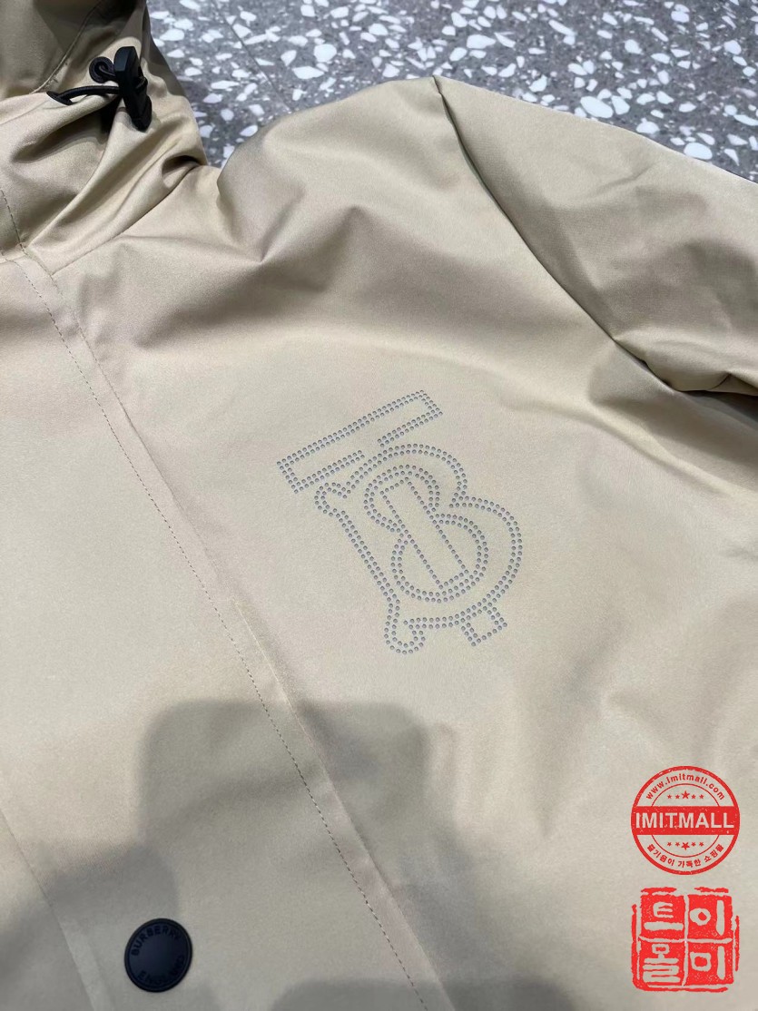 burberry_xxxxx_big_00007.jpg