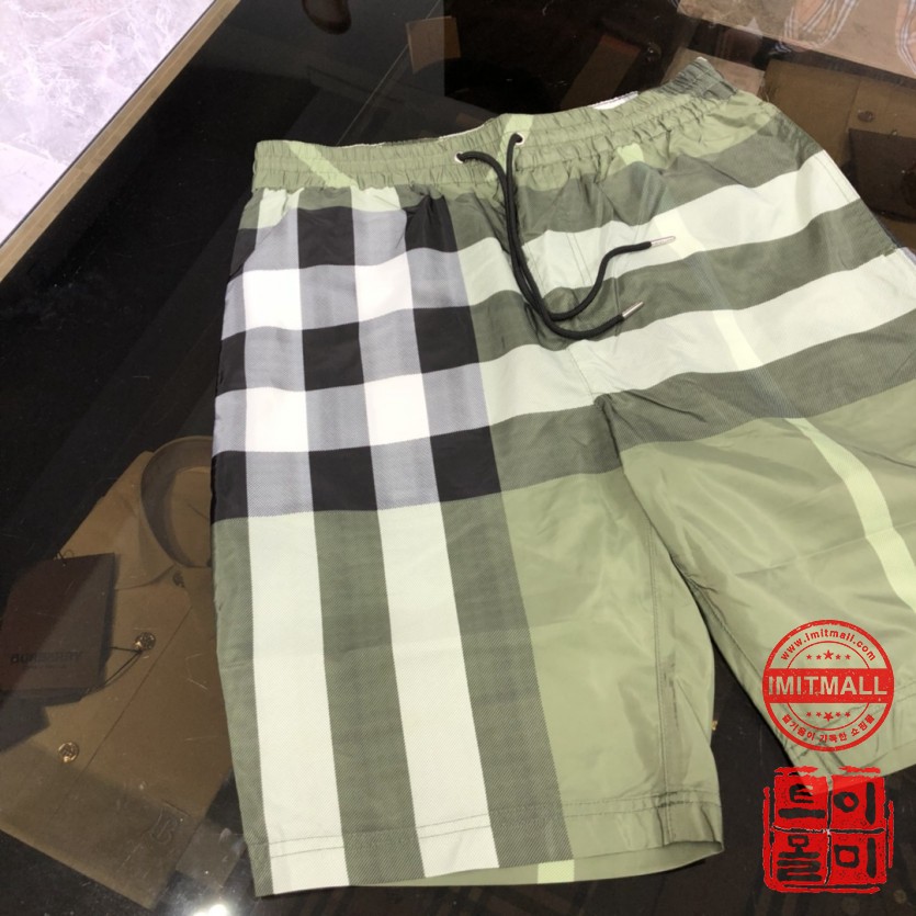 burberry_xxxxx_big_00003.jpg
