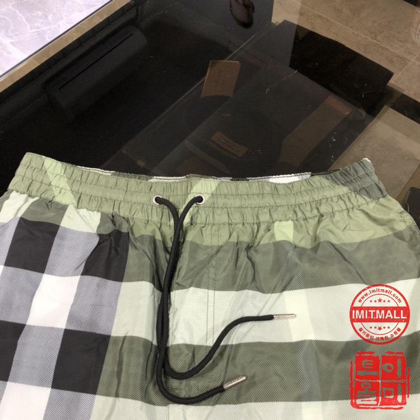 burberry_xxxxx_big_00005.jpg
