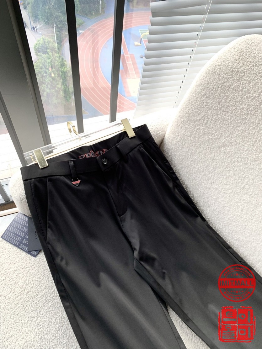 prada_xxxxx_big_00005.jpg